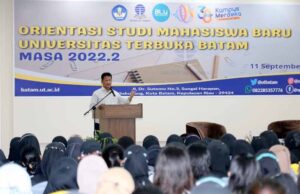 Rudi Motivasi Mahasiswa Baru Universitas Terbuka Batam Rudi jadi pembicara di Univesitas Terbuka Batam