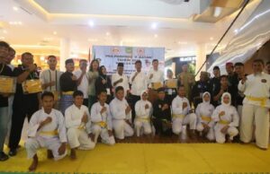 Rudi Targetkan Batam Juara Umum Porpov Kepri Rudi menargetkan Kota Batam dapat sebagai juara umum Porprov