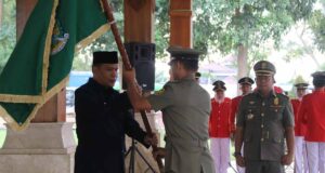 Terima Bendera Pataka Jer Basuki Mawa Beya, Pemkab Blitar Semangat Gelorakan Jatim Bangkit Terima Bendera Pataka Jer Basuki Mawa Beya