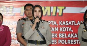 Kasatlantas Polresta Barelang dari Polwan Kasatlantas Polresta Barelang.