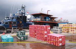 Bea Cukai Tegah 8.784 Botol Minuman Beralkohol Penindakan MMEA Oleh BC Batam dan TNI AL