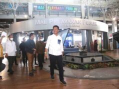 Bikin Mal Pelayanan Publik Makin Nyaman, Rudi: Berikan Pelayanan Prima Rudi meninjau Mall Pelayana Publik Batam Center