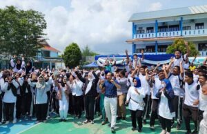 Beragam Atraksi Pelajar SMAN 3 untuk Wagub Kepri Wagub Kepri ke SMA Negeri 3 Batam