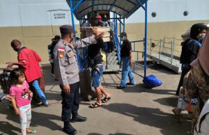 Polisi Razia di Pelabuhan Batu Ampar, Ini Hasilnya Polsek Kawasan Pelabuhan razia narkoba di Pelabuhan Batu Ampar.