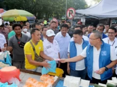 Mendag RI Apresiasi Ragam Program Stabilisasi Harga Pangan Pemko Batam Wali Kota Batam Muhammad Rudi membersama Mendag RI Zulkifli Hasan di Pasar Tos 3000 Jodoh