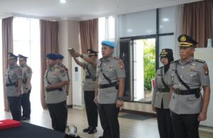 4 Pejabat Polda Kepri Diganti Kapolri memutasi sejumlah pejabat Polda Kepri.