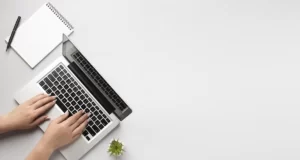 Lowongan Kerja untuk 100 Programmer, Gaji Kompetitif, Pagi Seleksi Sore Langsung Kerja Sedang di depan Laptop