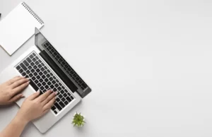 Lowongan Kerja untuk 100 Programmer, Gaji Kompetitif, Pagi Seleksi Sore Langsung Kerja Sedang di depan Laptop