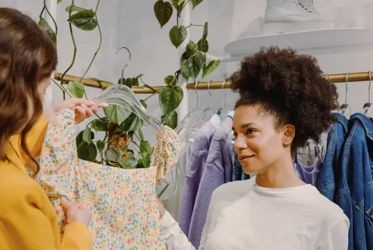 Jangan Dibuang, Ini 4 Ide Terbaik Merawat Baju Bekas Tips Merawat Baju Bekas