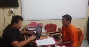 Pelaku Jambret di Kijang Kota Diringkus Polisi Polisi di Bintan Timur menangkap jambret.