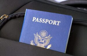 Paspor Kilat Sehari Siap Dirjen Imigrasi mengeluarkan program paspor sehari siap, demi meningkatkan pelayanan ke masyarakat.