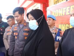 Polisi Tangkap Penyalur PMI Ilegal ke Singapura Polisi menangkap penyalur PMI ilegal ke Malaysia dan Singapura.