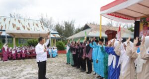 Gubernur Minta Anak Kepri Tidak Minder Bersaing di Luar Gubernur Kepri