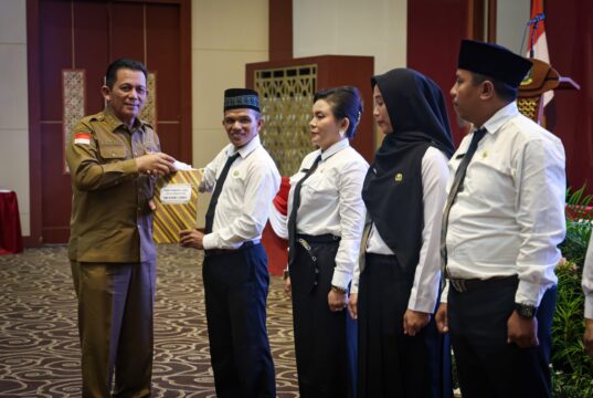 703 PPPK Guru di Kepri Terima SK Guru Kepri