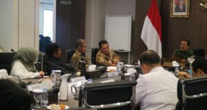 Bertemu Menteri KKP, Gubernur Ansar Bahas Skema Peningkatan Pendapatan dan Kampung Nelayan Modern di Kepri Gubernur Ansar