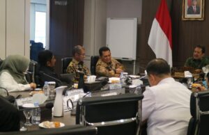 Bertemu Menteri KKP, Gubernur Ansar Bahas Skema Peningkatan Pendapatan dan Kampung Nelayan Modern di Kepri Gubernur Ansar