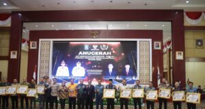 18 Badan Publik di Kepri Terima Anugerah Keterbukaan Informasi Publik Anugerah Keterbukaan Informasi Publik
