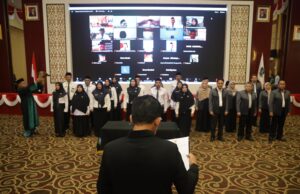 Gubernur Kepri Lantik Pejabat Pendidikan Sekaligus Beri Tunjangan dan Kenaikan Gaji Gubernur Kepri