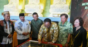 Ke Tanjungpinang, Menag Yaqut Cholil Teken Prasasti Pagoda Sata-Sahasra Buddha Pagoda Buddha Tanjungpinang