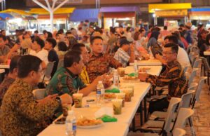 Gubernur Kepri Ajak Wakapolri Agus Nikmati Es Cendol dan Otak-Otak Goreng di Akau Potong Lembu Akau Potong Lembu Tanjungpinang