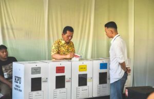 Nyoblos di TPS 002 Tanjungpinang Timur, Ansar Ajak Masyarakat Gunakan Hak Pilih Pemilu 2024
