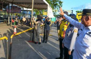 Resmikan Posko Terpadu Angkutan Lebaran di Punggur, Ansar Berharap Masyarakat Bisa Mudik Dengan Lancar dan Aman Ansar Resmikan Posko Terpadu Angkutan Lebaran di Punggur