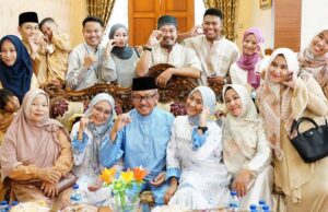 Rayakan Idul Fitri 1445 H Bersama Jefridin Sekeluarga, Momentum Meningkatkan Rasa Kebersamaan Sekretaris Daerah Kota Batam menggelar open house