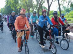 Berbaju Melayu dan Bertanjak, Jefridin Gowes Bersama Komunitas Pesepeda Batam Jefridin Batam