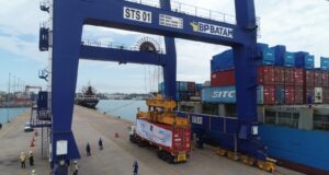 Kinerja Bongkar Muat Peti Kemas Pelabuhan Batam Triwulan I 2024 Naik 8 Persen Pelabuhan Batam