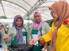 Tumbuhkan Kreatifitas, Wagub Marlin Latih Ibu-ibu Olah Hasil Perikanan Marlin Latih Ibu-ibu Olah Hasil Perikanan