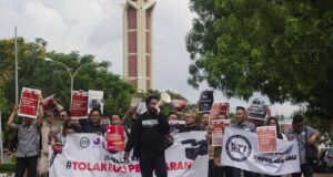 Jurnalis dan Pemilik Media di Kepri Tolak RUU Penyiaran RUU Penyiaran