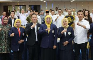 Sambangi BP Batam, Khofifah Indar Parawansa Lantik Ketua IKA UNAIR Kepri IKA UNAIR Kepri