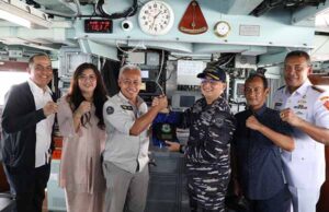 KRI Bung Tomo 357 Singgah di Pelabuhan Batu Ampar Sepulang Latihan Bersama Pemerintah Vietnam BP Batam - TNI AL Jalin Silaturahmi di Atas KRI Bung Tomo 357