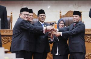 Muhammad Kamaluddin Resmi Ketua DPRD Batam Ketua DPRD Batam