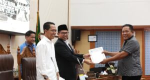 DPRD Batam Lanjutkan Pembahasan Ranperda APBD 2025 Ranperda APBD Batam 2025