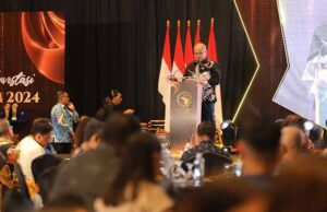 Plh. Kepala BP Batam Apresiasi Peran Pelaku Usaha dalam Gelaran Anugerah Investasi 2024 Ketua Dewan Pengawas BP Batam Susiwijono Moegiarso