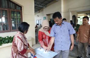 Sambut Pilkada 2024, Kepala BP Batam Ajak Masyarakat Jaga Situasi Kondusif Kepala BP Batam Gunakan Hak Pilih di TPS 017 Rosedale