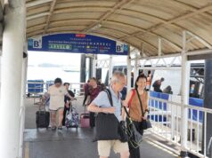 BP Batam Pastikan Pelayanan Maksimal di Pelabuhan Ferry Batam Centre Penumpang di Pelabuhan Ferry Batam Centre