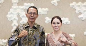 Kepala BP Batam Amsakar Achmad Ajak Seluruh Elemen Masyarakat Tetap Jaga Kekompakan Amsakar Achmad dan Li Claudia