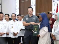 Terima Sertifikat Hak Milik, Warga Rempang Apresiasi Komitmen Presiden Prabowo dan BP Batam Rempang Eco City