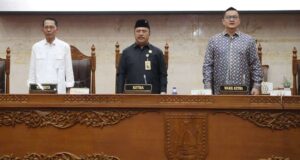 Rapat Paripurna DPRD Batam, Fraksi-Fraksi Sorot Banjir dan Sampah DPRD Batam