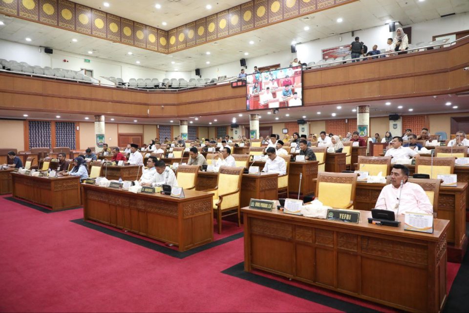 22-paripurna DPRD Batam