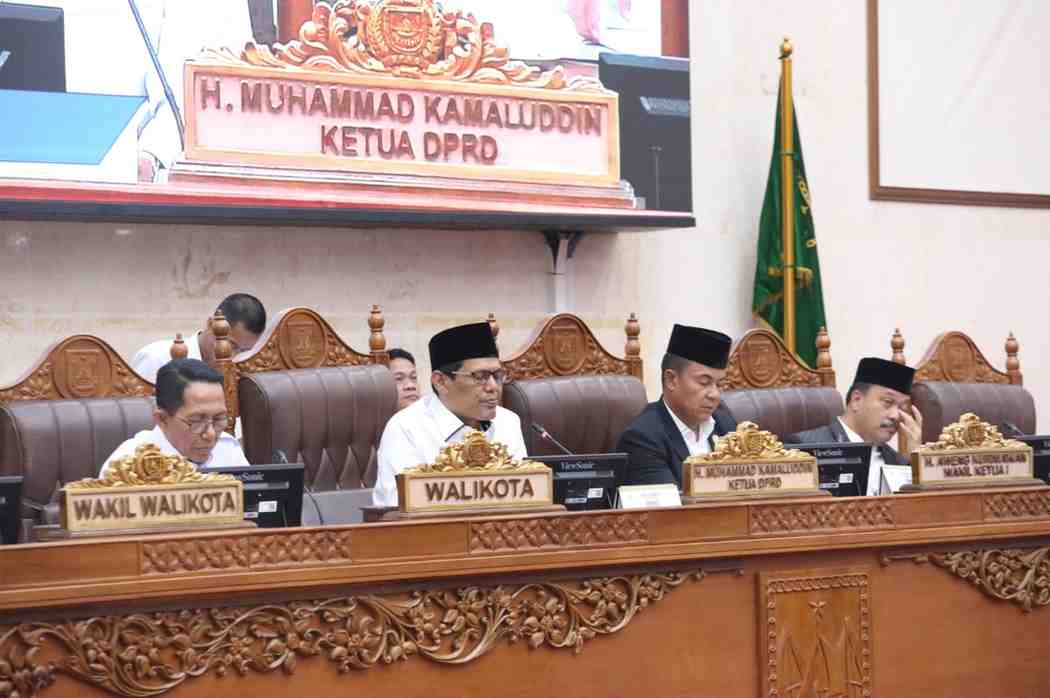 15-paripurna ranperda inisiatif Ranperda Inisiatif DPRD Batam